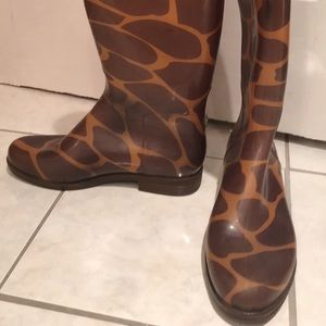 Giraffe printed rain boots - Size 10/11